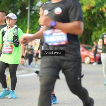 Runner Photo 3965787