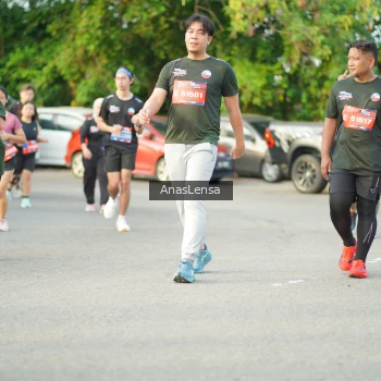 Runner Photo 3965796