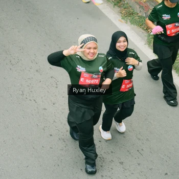 Runner Photo 3965865