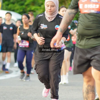 Runner Photo 3965881