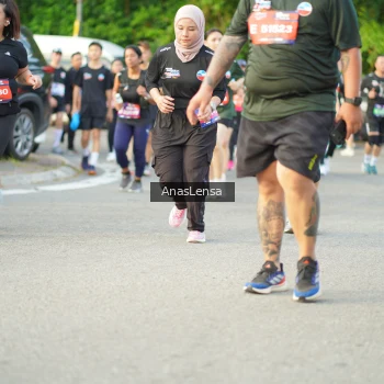 Runner Photo 3965882