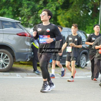 Runner Photo 3965900