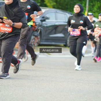 Runner Photo 3965971
