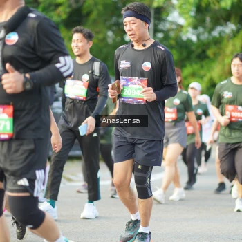 Runner Photo 3965981