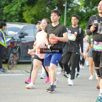 Runner Photo 3965990