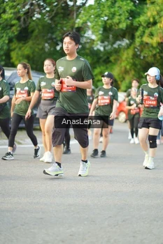 Runner Photo 3965996