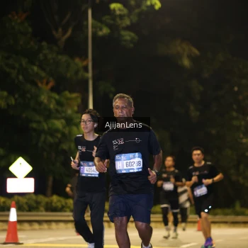 Runner Photo 3965999