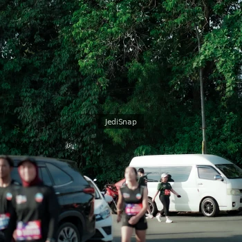 Runner Photo 3966025