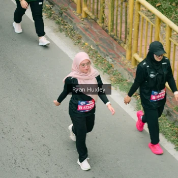 Runner Photo 3966324