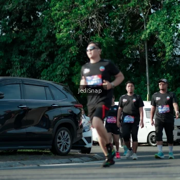 Runner Photo 3966379