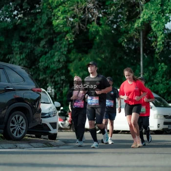 Runner Photo 3966459