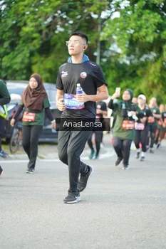 Runner Photo 3966465