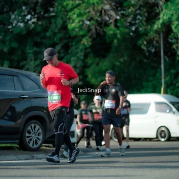 Runner Photo 3966473
