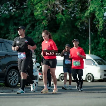 Runner Photo 3966476