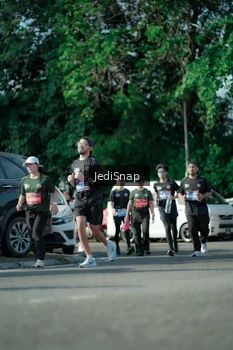 Runner Photo 3966496