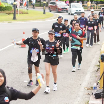 Runner Photo 3966593