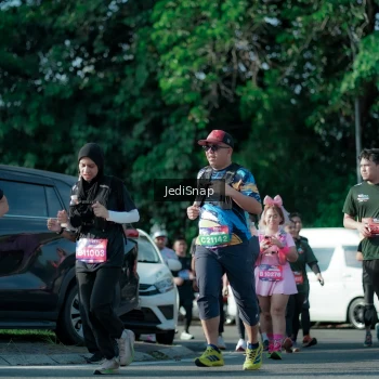 Runner Photo 3966637