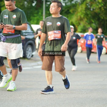 Runner Photo 3966643