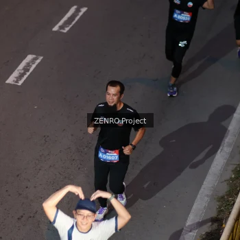 Runner Photo 3966675