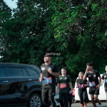 Runner Photo 3966712