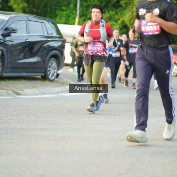Runner Photo 3966742