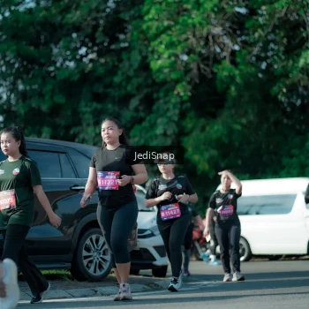 Runner Photo 3966765