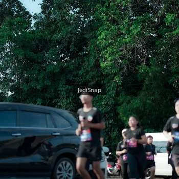 Runner Photo 3966770