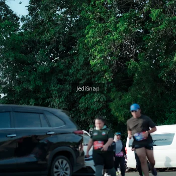 Runner Photo 3966825