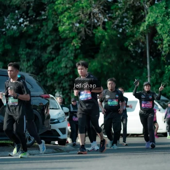 Runner Photo 3966843