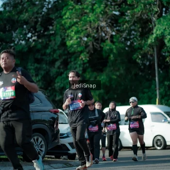 Runner Photo 3966870