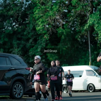 Runner Photo 3966879
