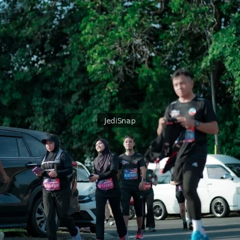 Runner Photo 3966895