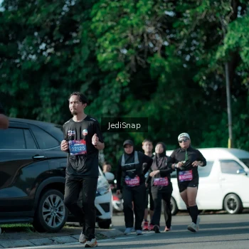 Runner Photo 3966906