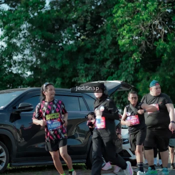 Runner Photo 3967000