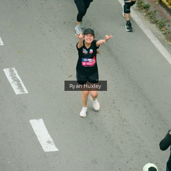 Runner Photo 3967001