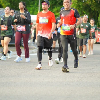 Runner Photo 3967156