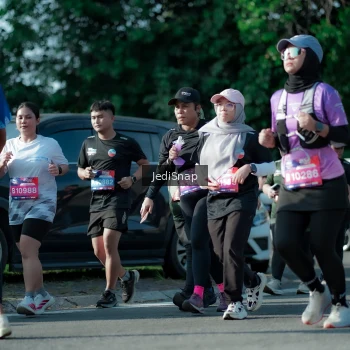 Runner Photo 3967181