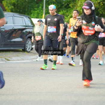 Runner Photo 3967335