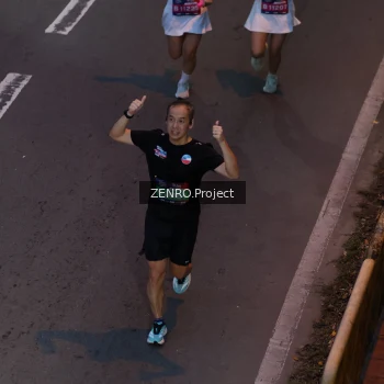 Runner Photo 3967360