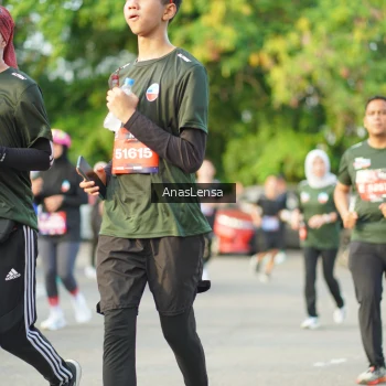 Runner Photo 3967530
