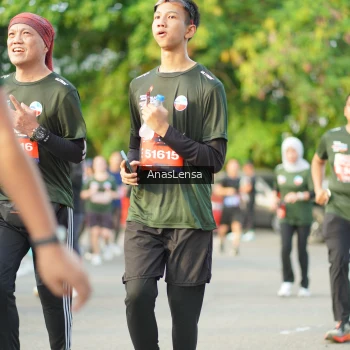 Runner Photo 3967533