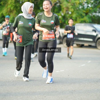 Runner Photo 3967545