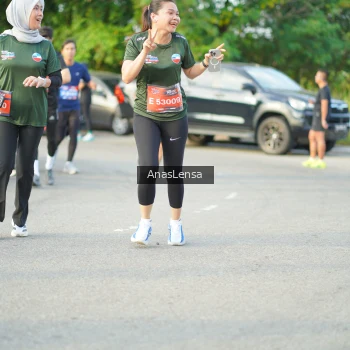 Runner Photo 3967546