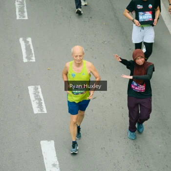 Runner Photo 3967591