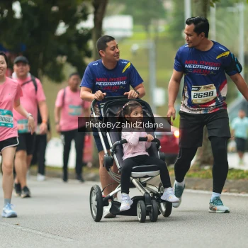 Runner Photo 3967659