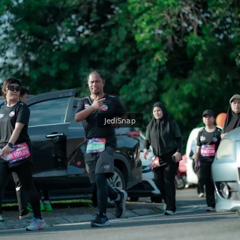 Runner Photo 3967673