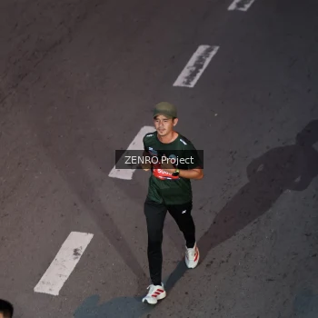 Runner Photo 3967675