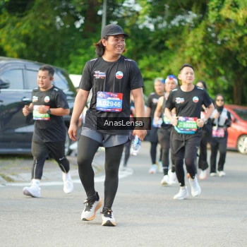 Runner Photo 3967679