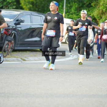 Runner Photo 3967696