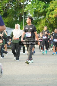 Runner Photo 3967775